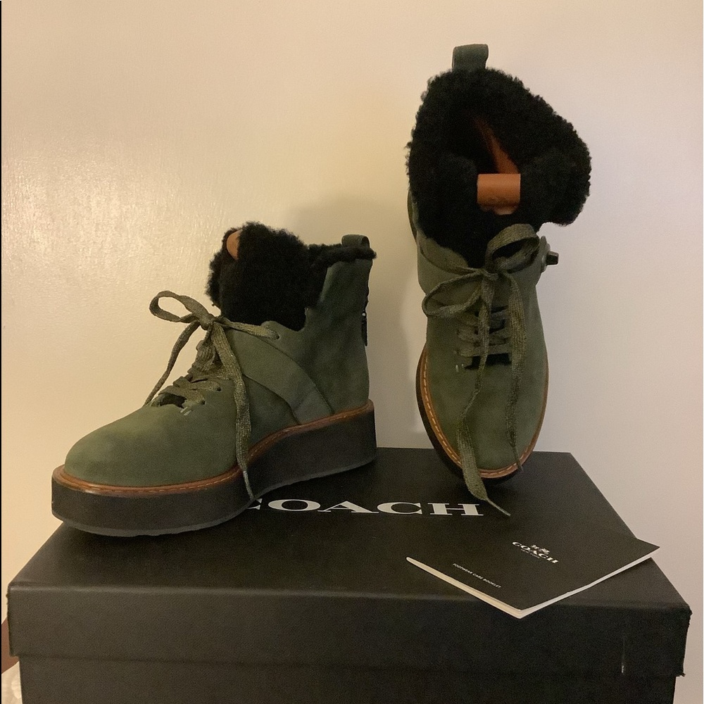 Coach Shearling Urban Hikers 6.5